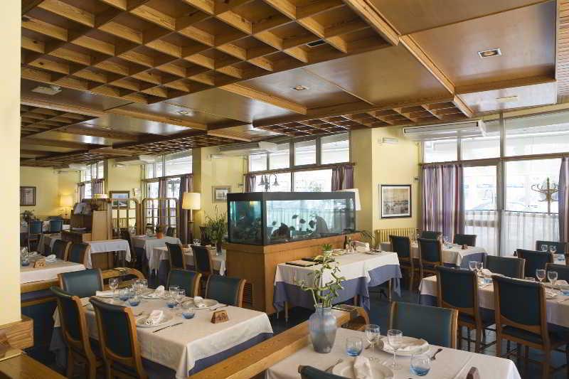 Hotel Rovira Камбрілс Екстер'єр фото