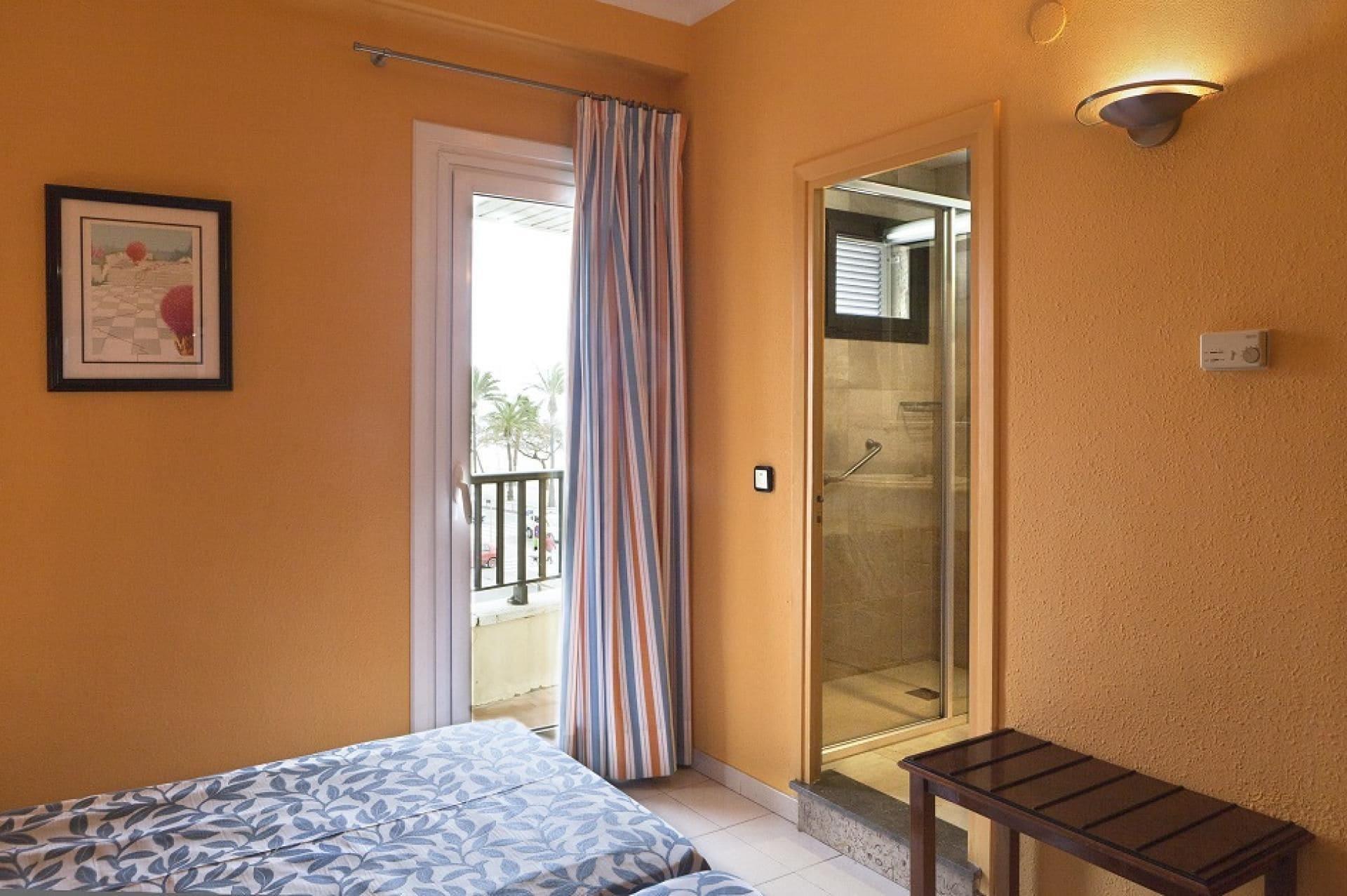 Hotel Rovira Камбрілс Екстер'єр фото