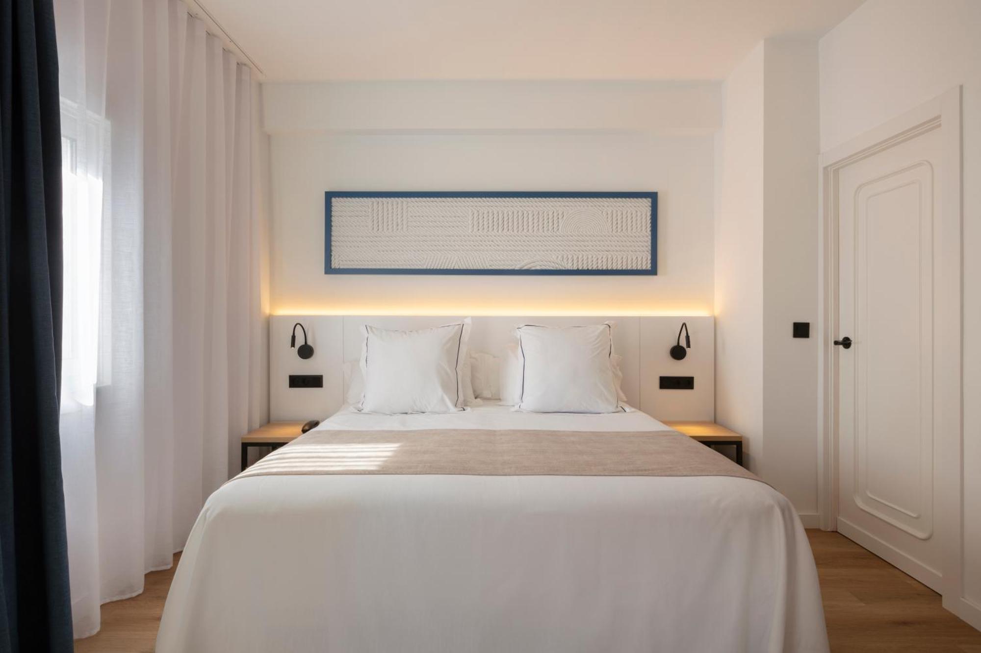 Hotel Rovira Камбрілс Екстер'єр фото